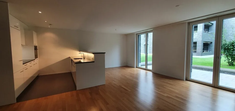 Zentral Wohnen mit Sitzplatz!