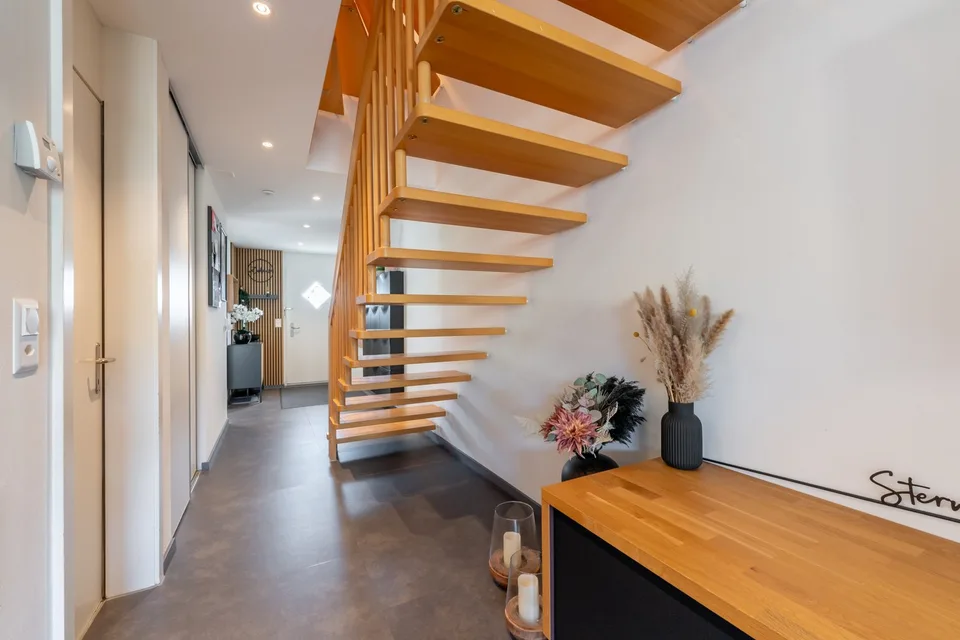 Modern living with a house character in a central location