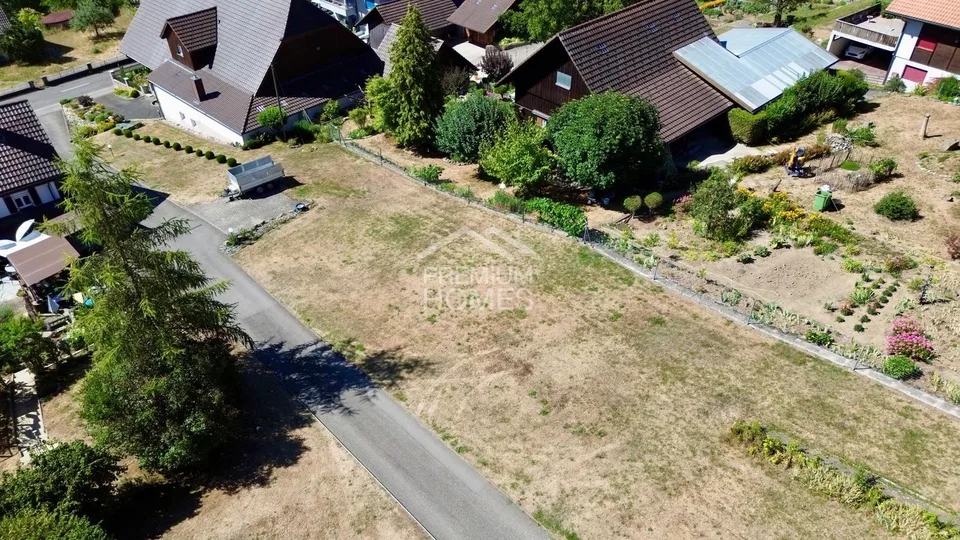 Terrain à bâtir attractif à Brügg avec valeur de rareté