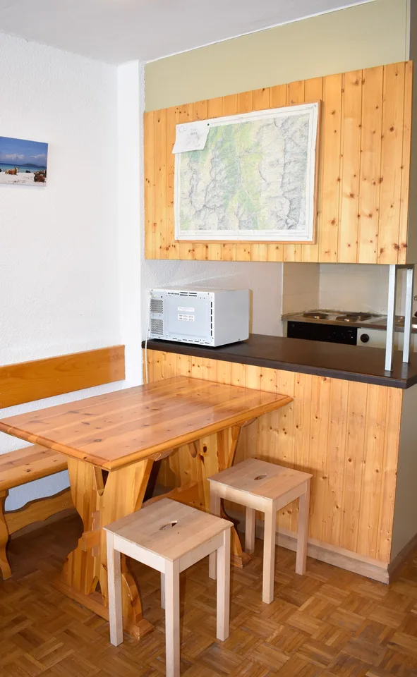 From 15.05.25 Scierie A Meya n 139 (03), ground floor studio, close to the cable cars