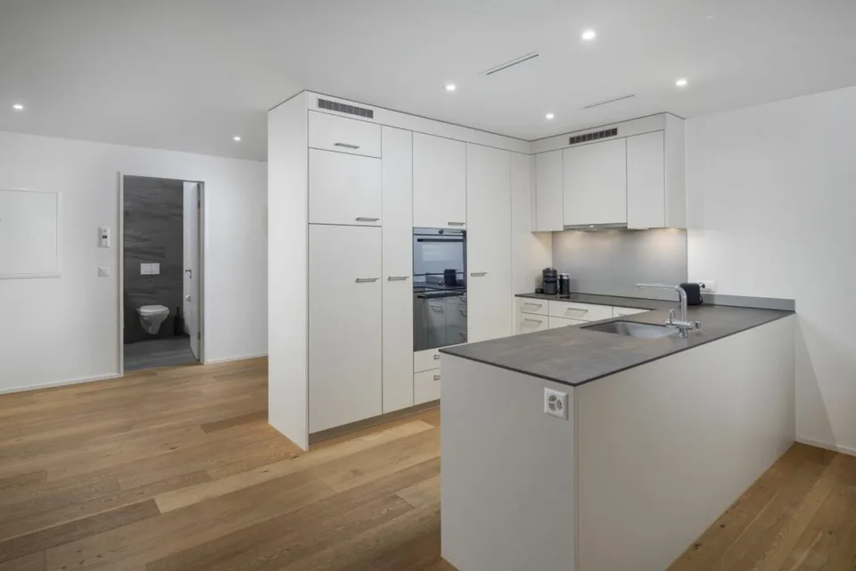 Ihr neues Zuhause: Helle, moderne Wohnung an bester Lage inklusive Tiefgaragenplatz