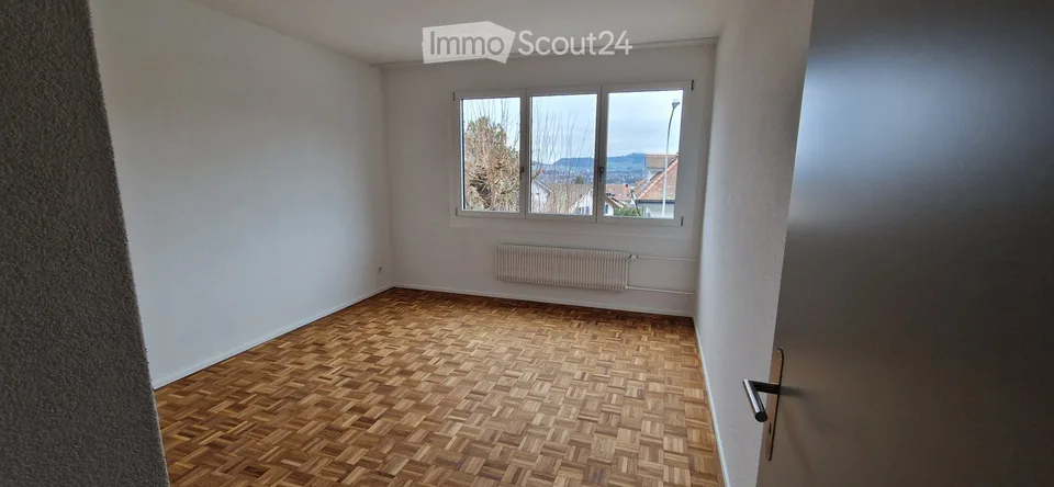 Renovated 3-room apartment with spacious balcony in Spiegel near Bern