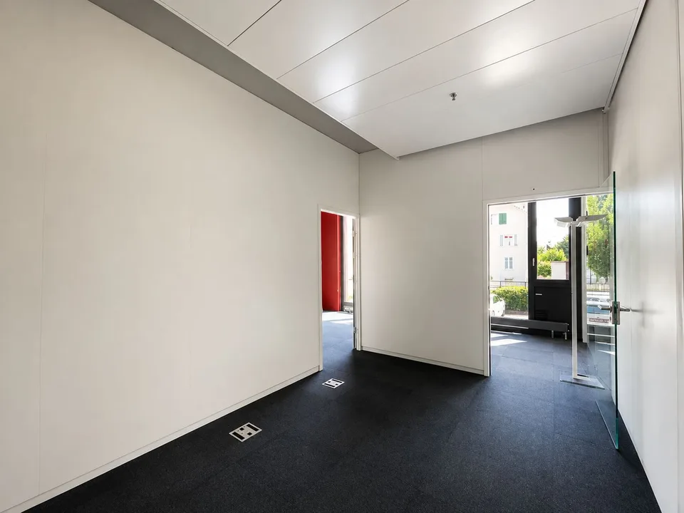 Modern renovated office space - 60 m2 in Zofingen!