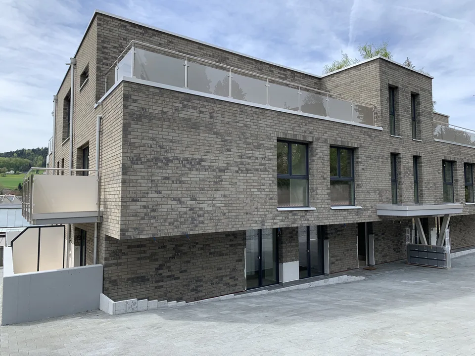 Einstellhallenplatz zu vermieten in Menziken!