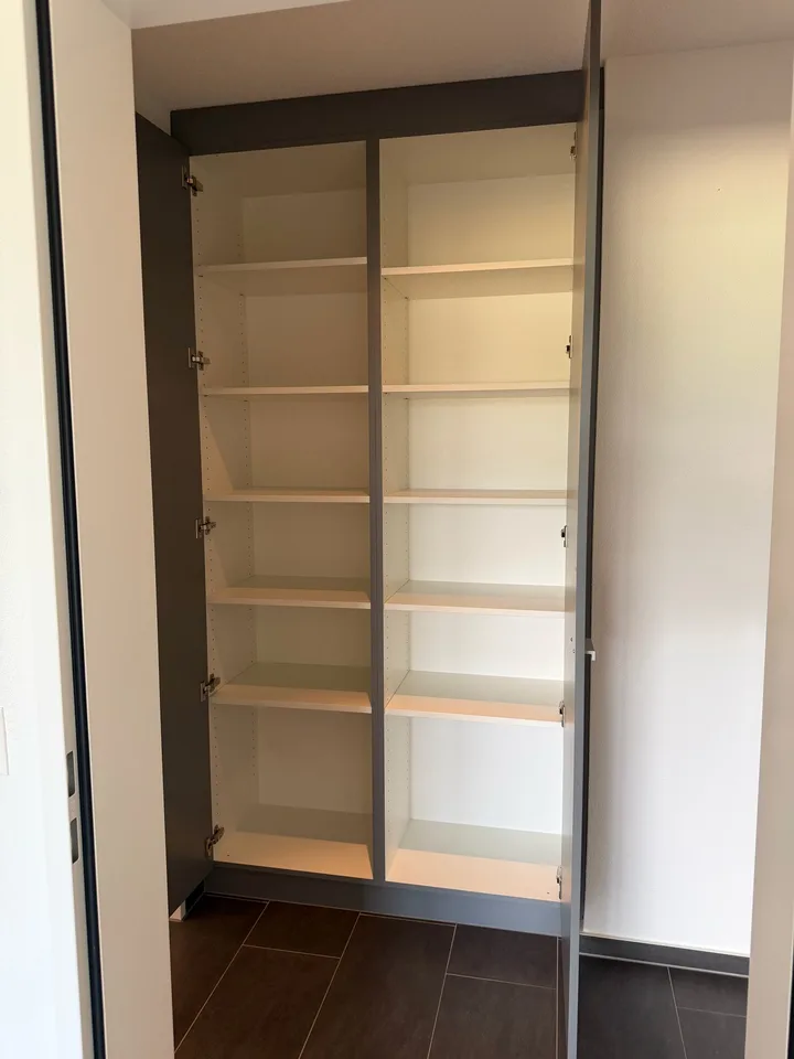 Appartamento 3.5 locali luminoso, 95 m², in posizione centrale a Steffisburg