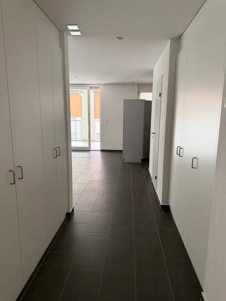 Appartamento 3.5 locali luminoso, 95 m², in posizione centrale a Steffisburg