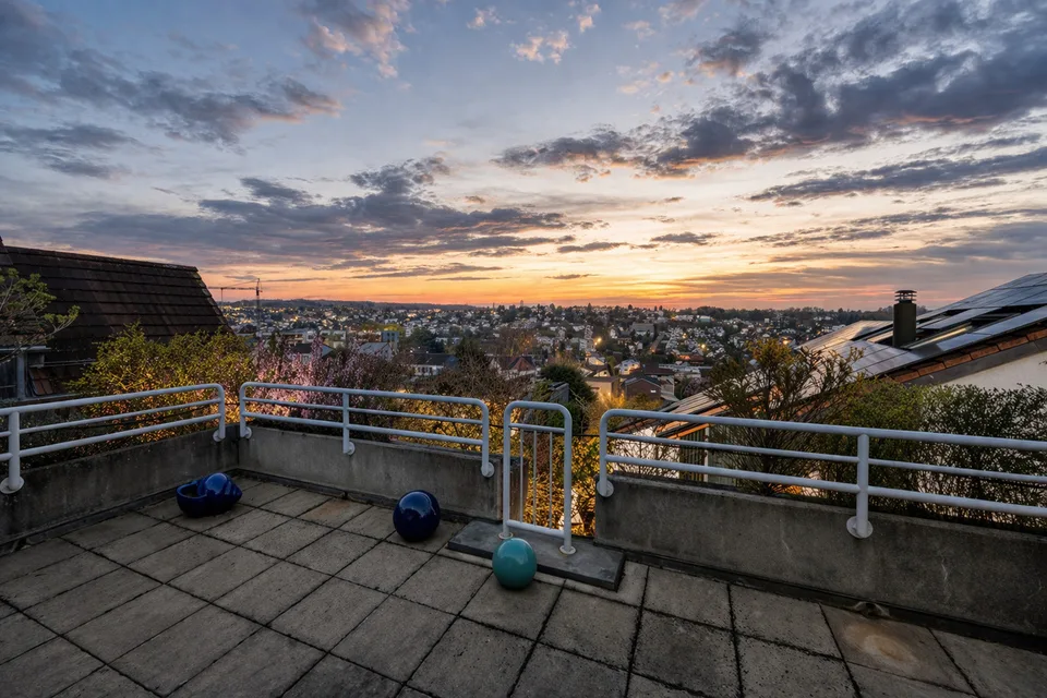 Much space. Much privacy. Dreamy long-distance view. Close to forest and meadows.