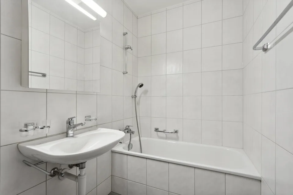 Super Lage in Neuchâtel - Kaution kostenlos!