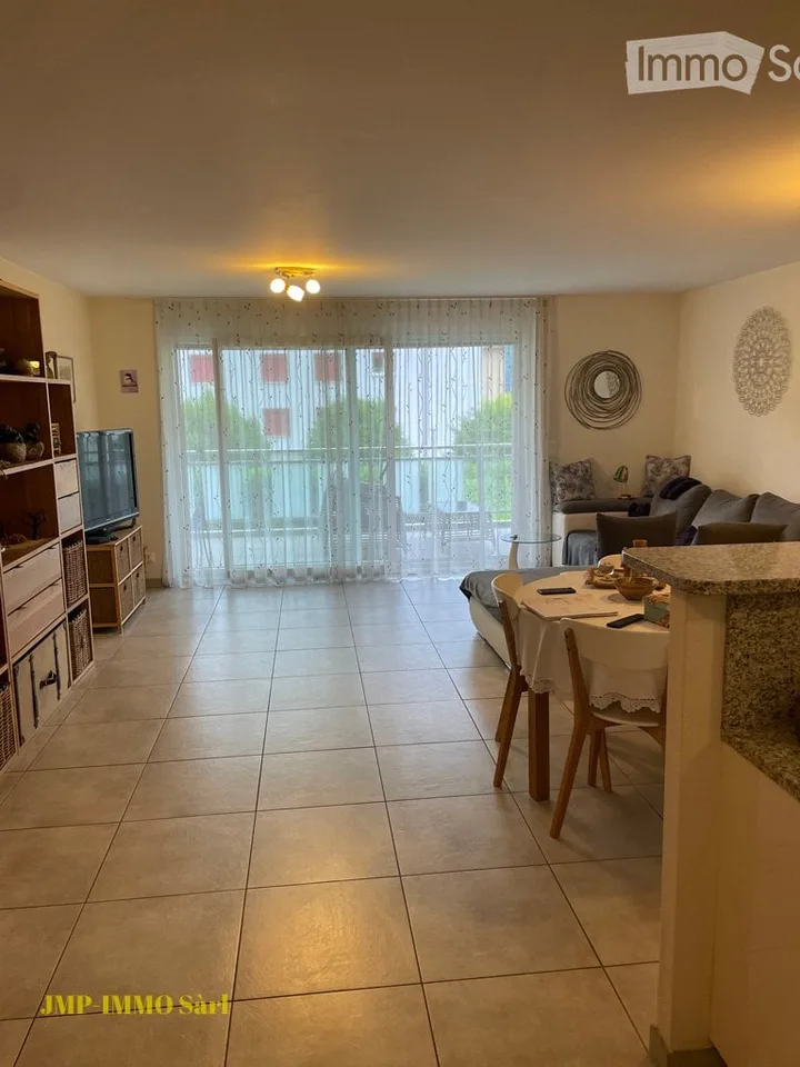 Beautiful 3.5-room apartment with 3 parking spaces to seize
