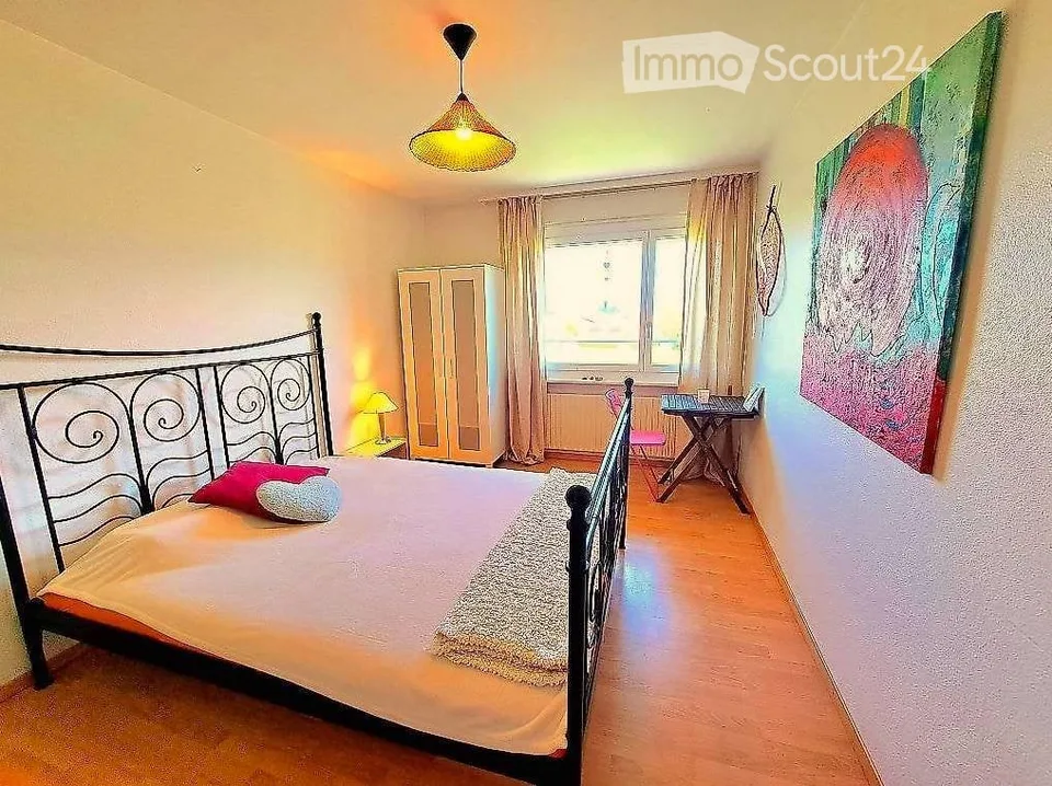 Beautiful furnished room for rent immediately