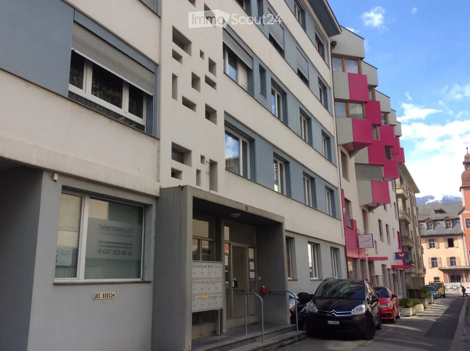 SION, independent furnished room, 100m from the old town