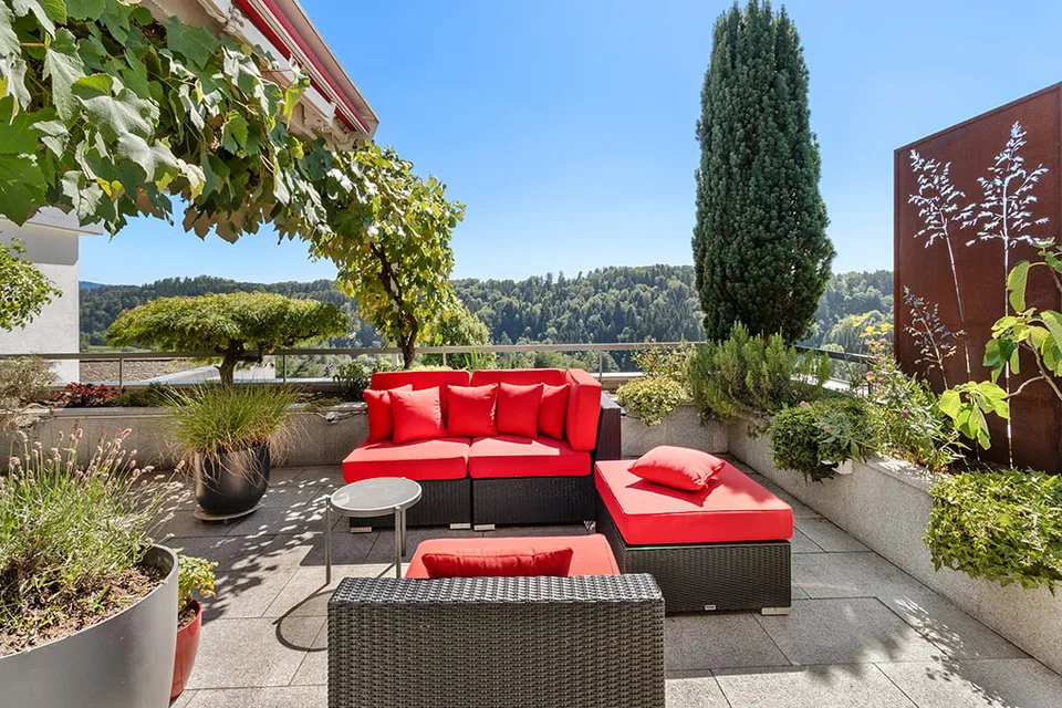 Stilvolle Attika-Terrassenwohnung mit Panoramasicht