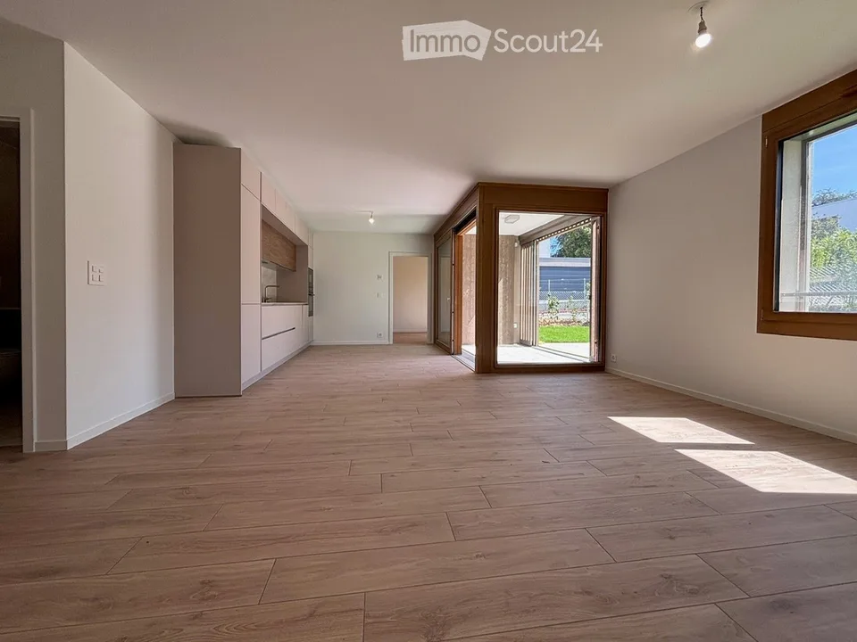 Schönes neues 4-Zimmer-Apartment mit eigenem Garten in Bernex