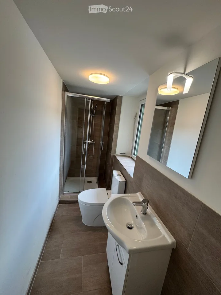 schöne und renovierte 1.5-Zimmer-Wohnung mit Balkon in Goldau