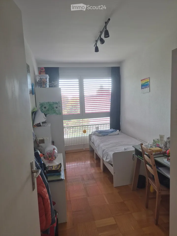 Wohnung mit 3.5 Zimmern in Chailly, zur Miete