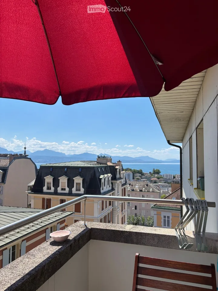 Studio avec hall et cuisine séparée - 15 septembre