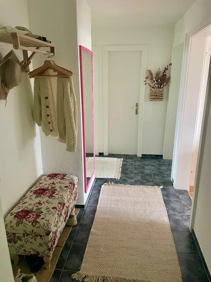 3 ZI-WOHNUNG IN BRONSCHHOFEN (SG), MÖBLIERT, TEMPORÄR