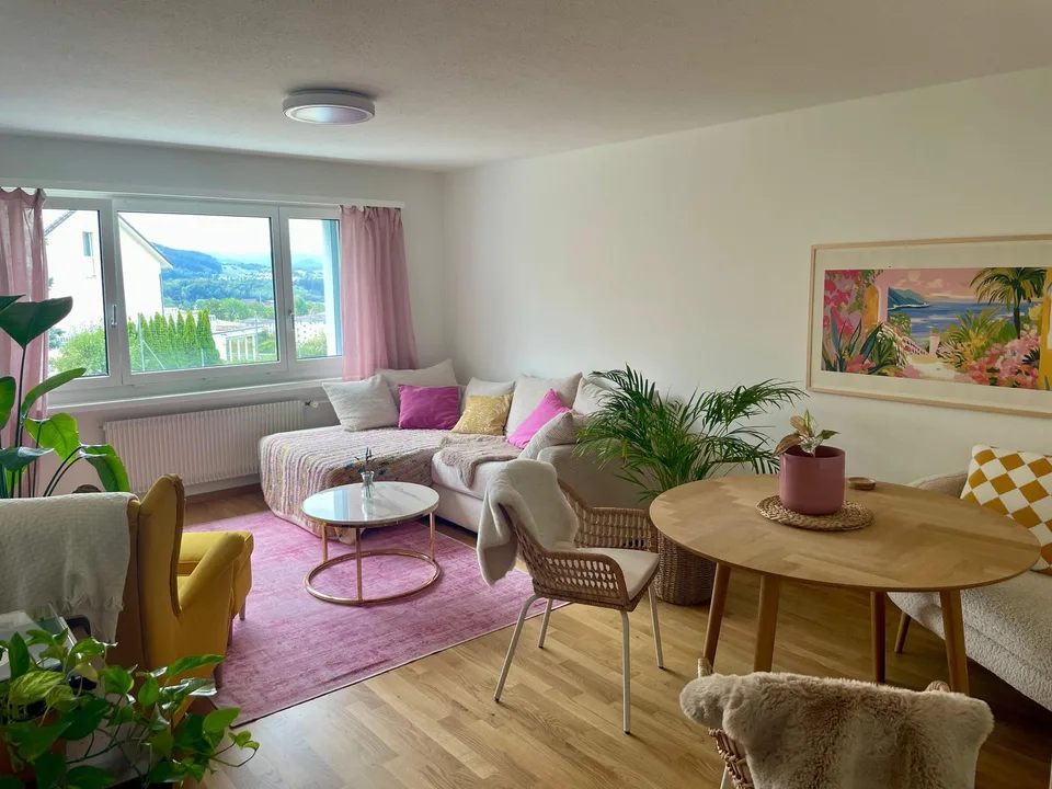 3 ZI-WOHNUNG IN BRONSCHHOFEN (SG), MÖBLIERT, TEMPORÄR