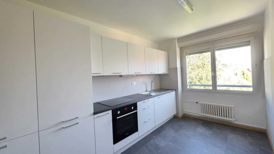 ALLOGGIO RINNOVATO CON BALCONE