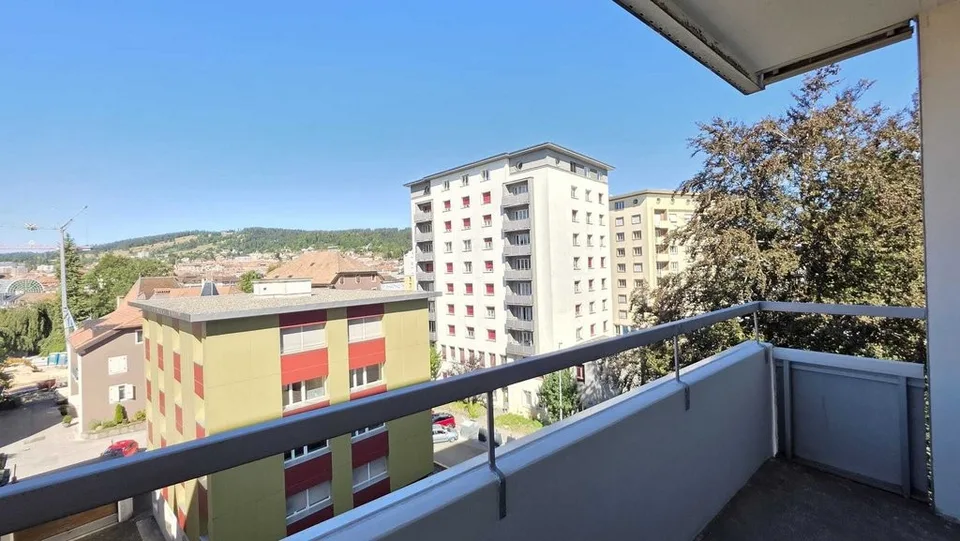 ALLOGGIO RINNOVATO CON BALCONE – foto 8 di 10