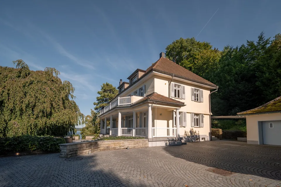 Villa esclusiva sul lago di Costanza con proprietà sul lago a Mannenbach