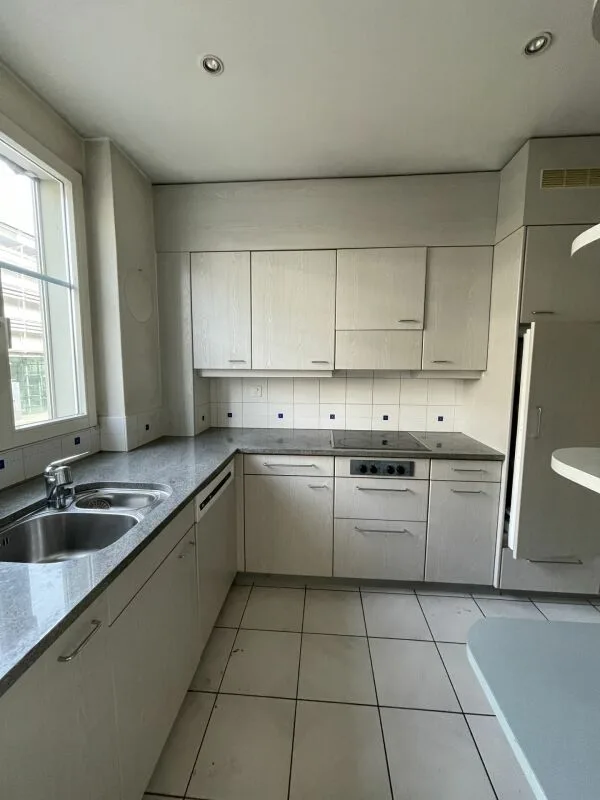 Bern/Eigerplatz - appartamento soleggiato e spazioso di 5 locali in affitto!