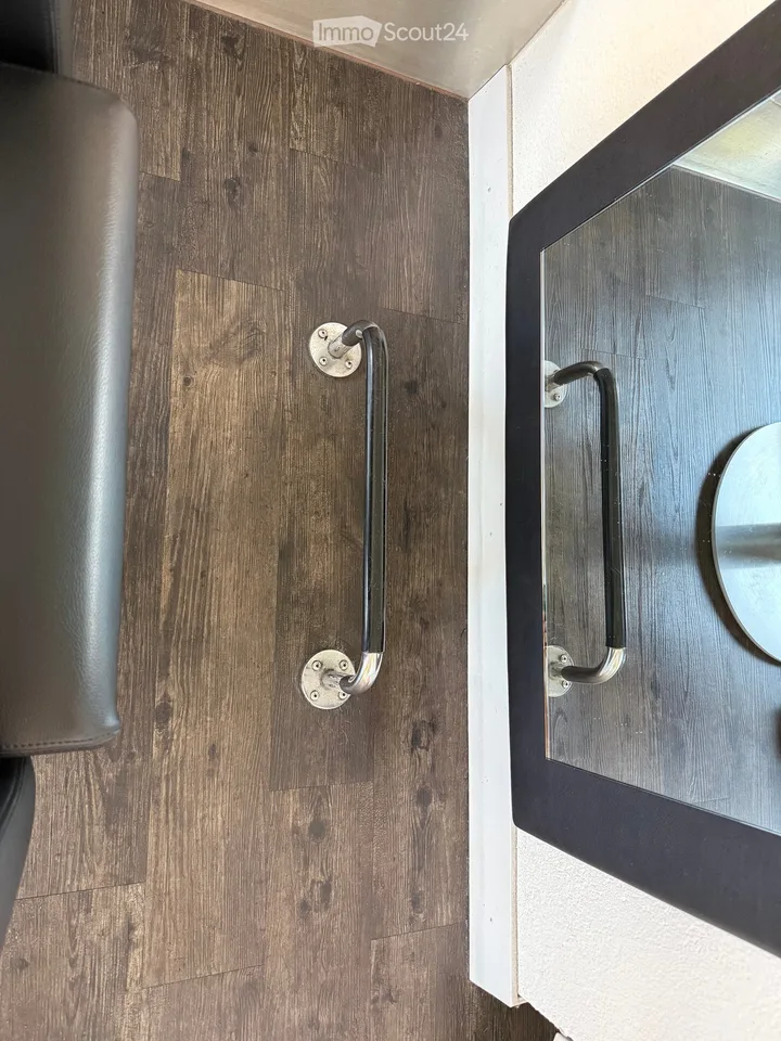 Modern hair salon for rent in the heart of Murten – available immediately!