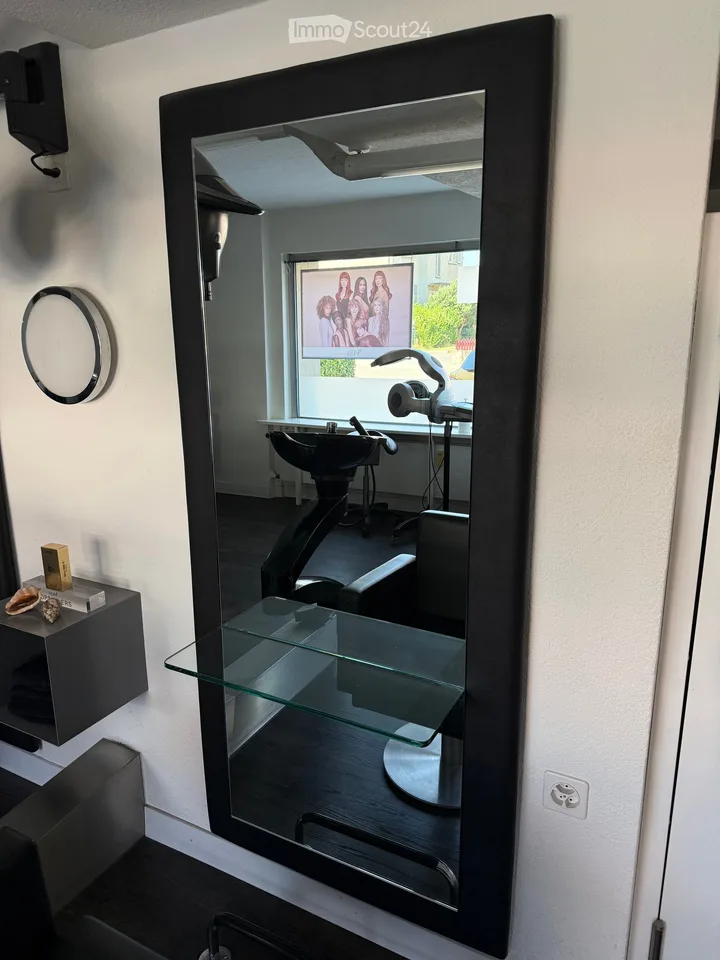 Modern hair salon for rent in the heart of Murten – available immediately!