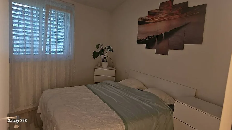 Appartement mansardé lumineux de 3,5 pièces à Torricella-Taverne