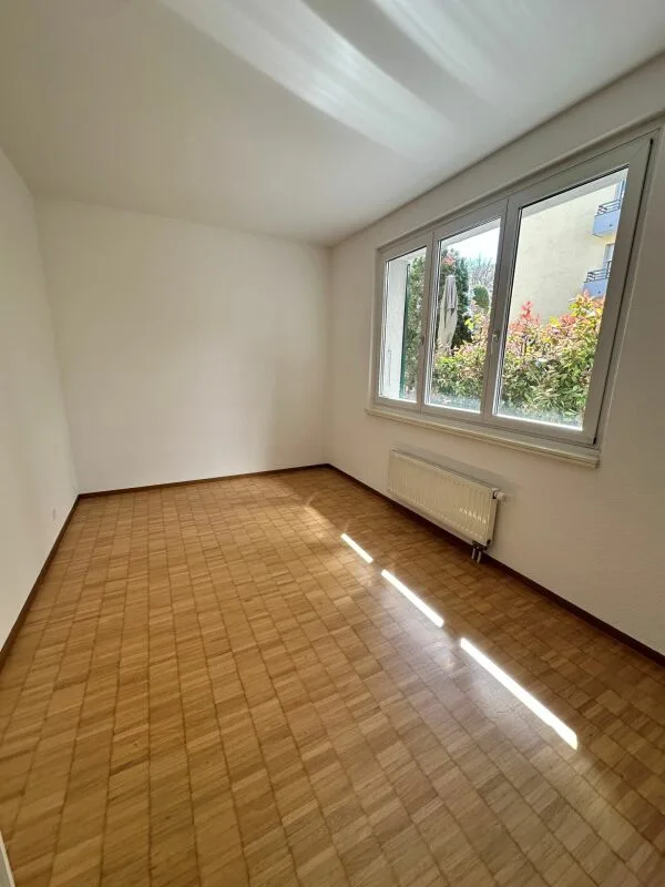 Wohnung mit 3 Räumen und Gartennische