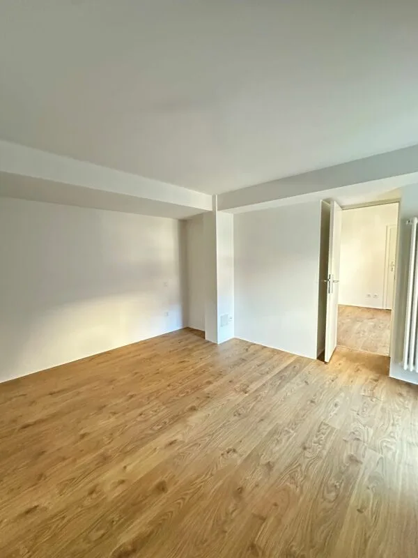 Charming 3-room apartment in historic house near the lake