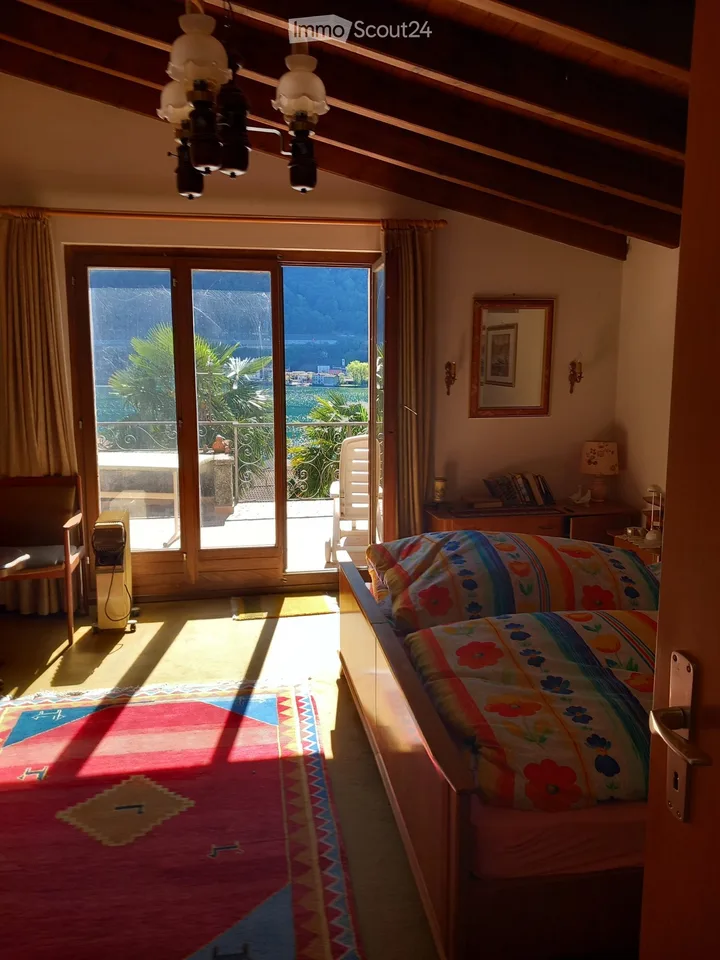 House (3 rooms) with lake view and garden and private parking