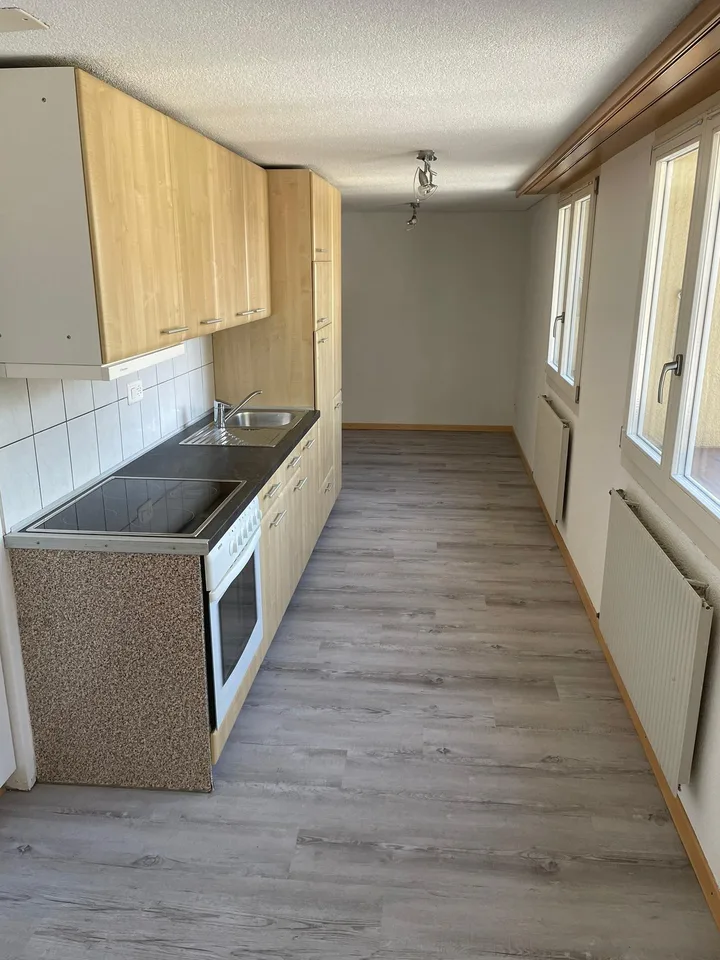 Studio 1st floor in an older property
