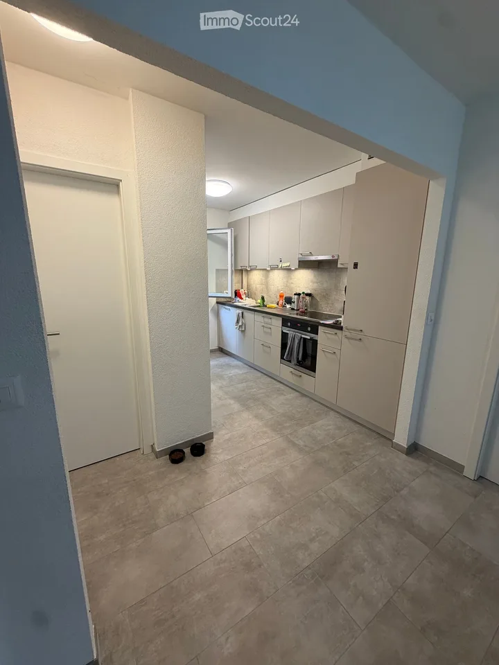 Appartement de 3,5 pièces avec balcon à Vallorbe – disponible dès octobre 2026