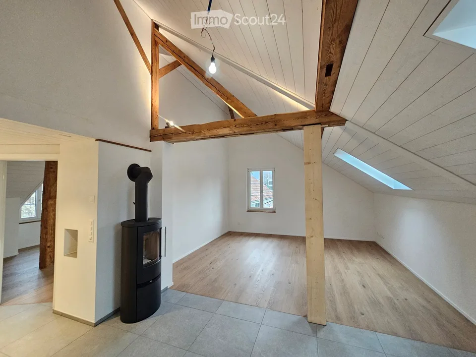 Charmant appartement de 2,5 pièces dans un bâtiment historique à Belp