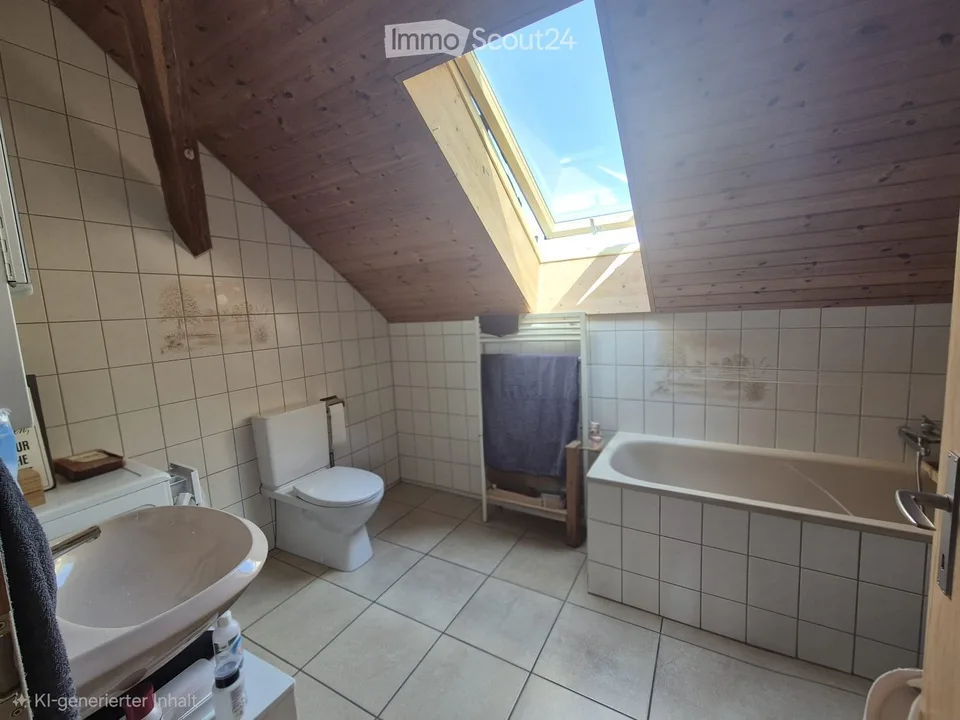 Charming 4.5-room attic apartment with balcony in Längenbühl