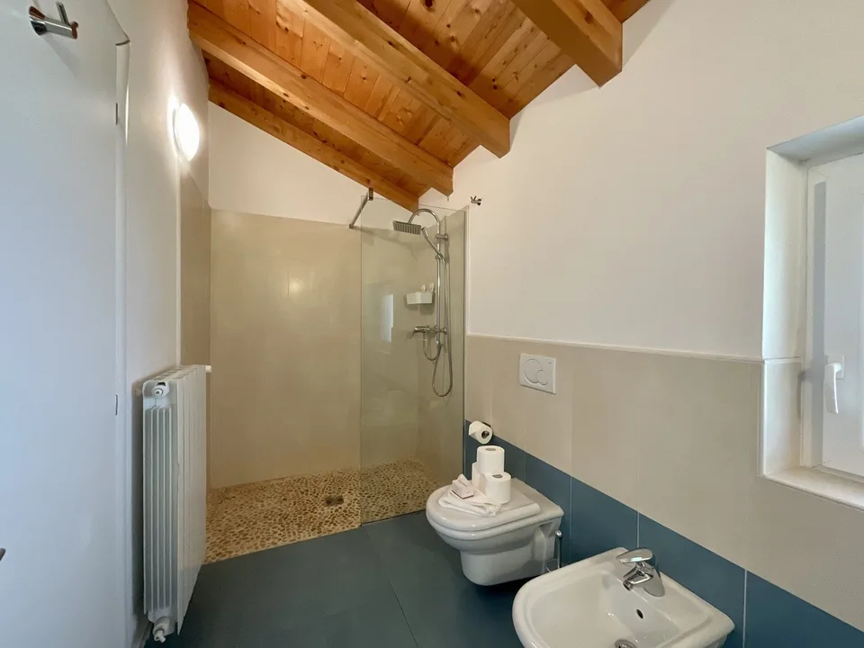VENDESI - PROPRIETA INDIPENDENTE A DUE PASSI DAL CENTRO