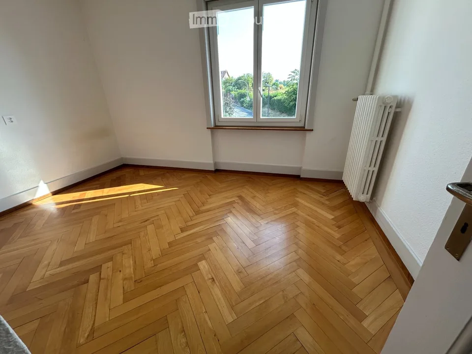 Gorgier, bel appartamento di 2 pezzi con balcone e vista
