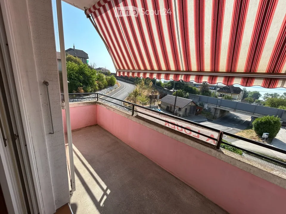Gorgier, bel appartamento di 2 pezzi con balcone e vista