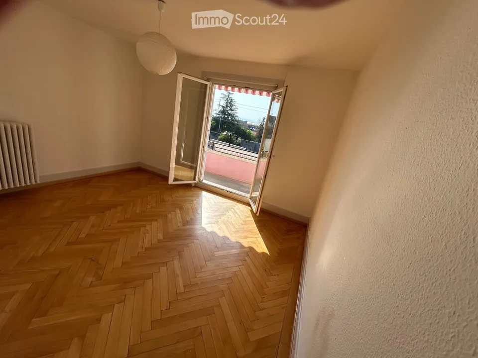 Gorgier, bel appartamento di 2 pezzi con balcone e vista