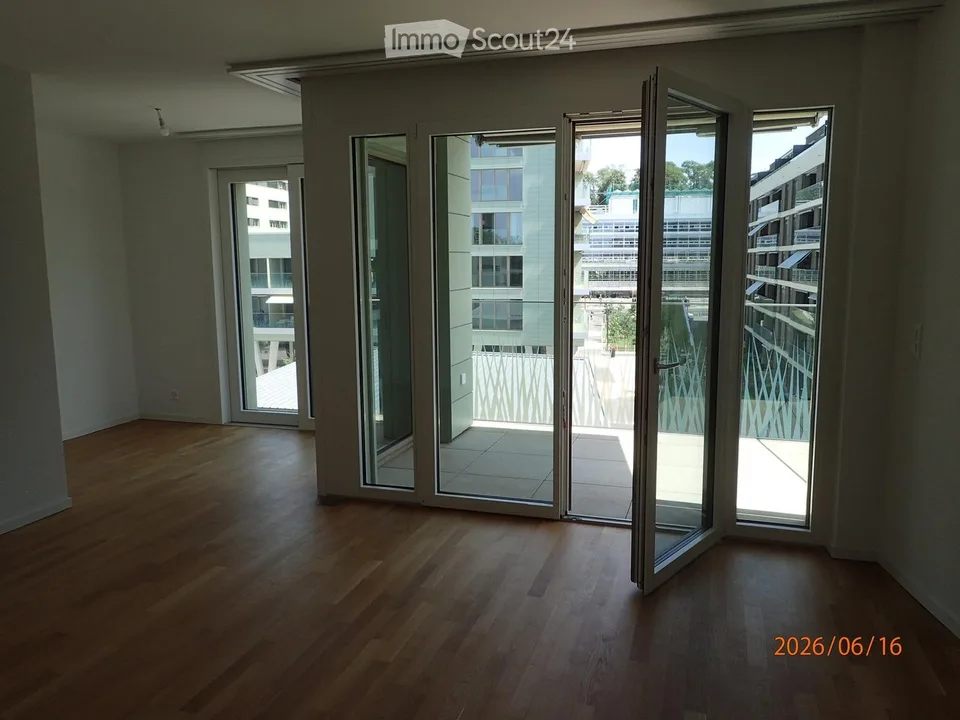 Modern studio with balcony on the UNIL/EPFL campus