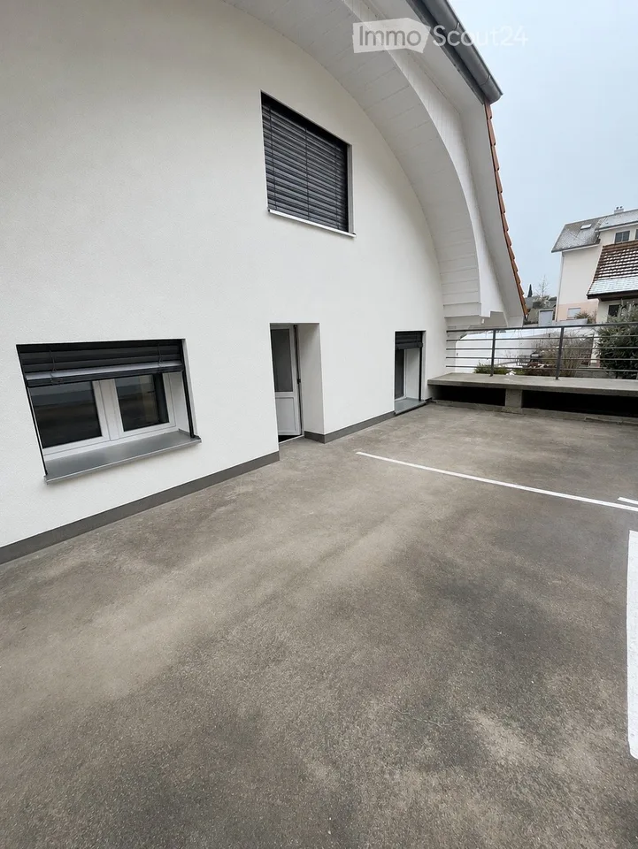 Neue 2-Zimmer-Wohnung mit Terrasse in Kerzers