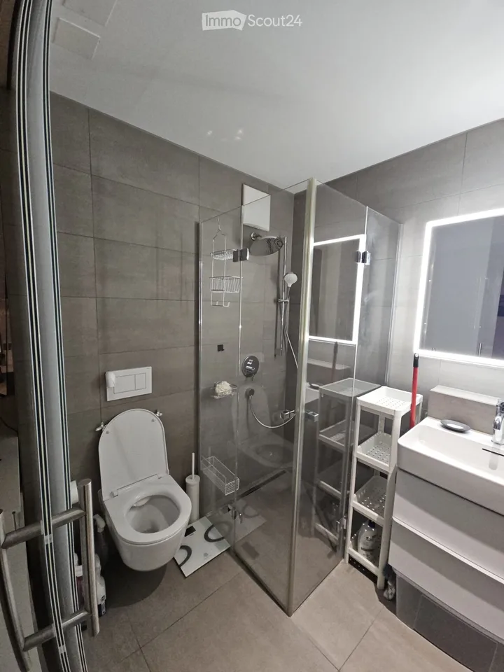 Studio moderne temporaire avec balcon à Zurich