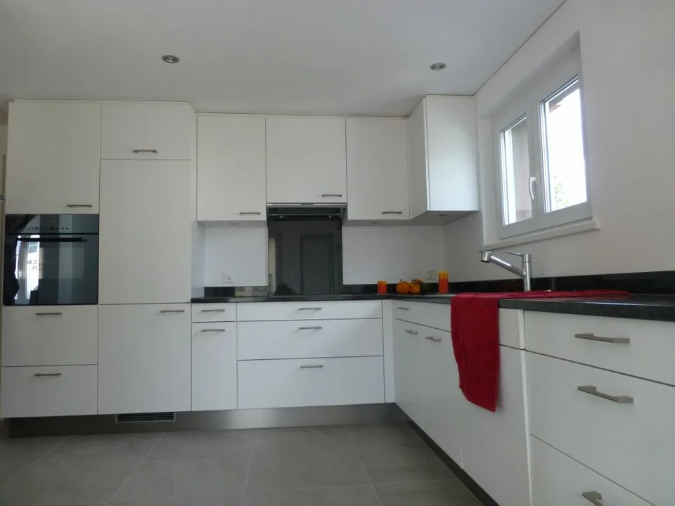Schöne 3.5 Zimmerwohnung mit erstklassigem ÖV-Anschluss