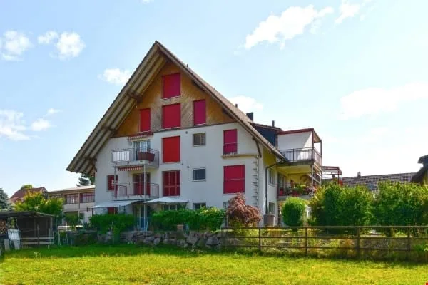 Grosszügige 3.5 Zimmer Wohnung