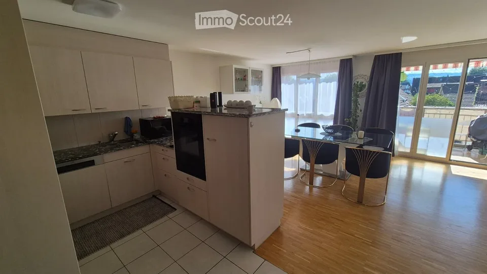 Grosszügige 3.5 Zimmer Wohnung