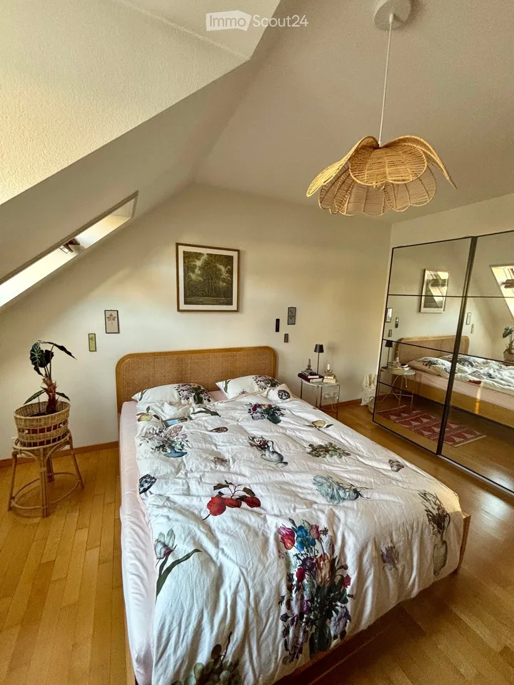 Gemütliche 2-Zimmer-Dachgeschosswohnung im Herzen von Bern zur Untermiete