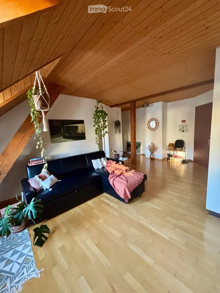 Gemütliche 2-Zimmer-Dachgeschosswohnung im Herzen von Bern zur Untermiete