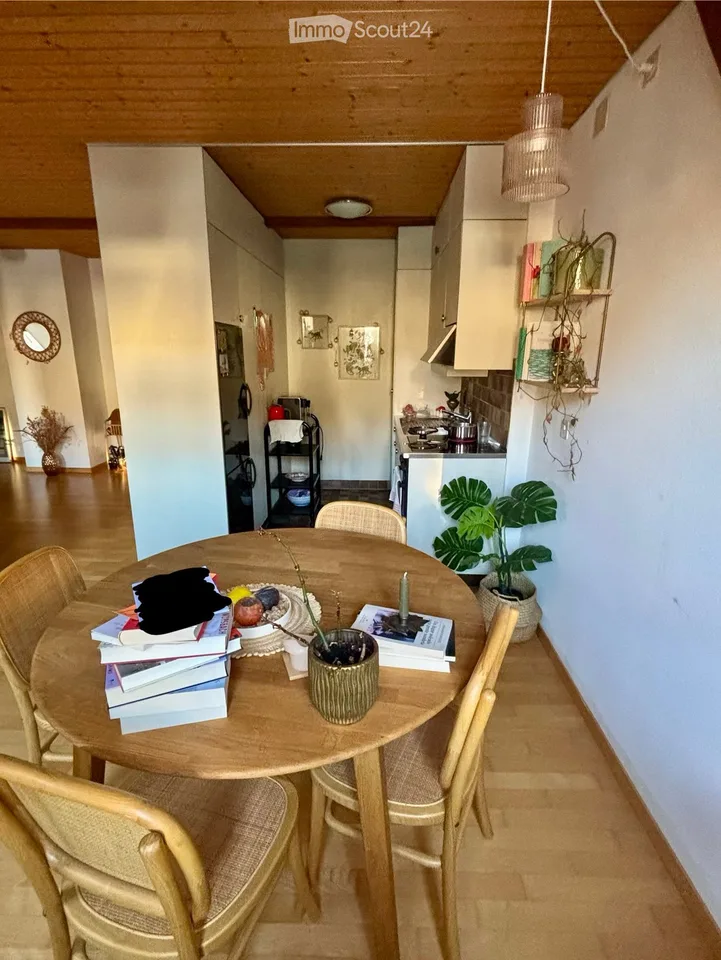 Gemütliche 2-Zimmer-Dachgeschosswohnung im Herzen von Bern zur Untermiete