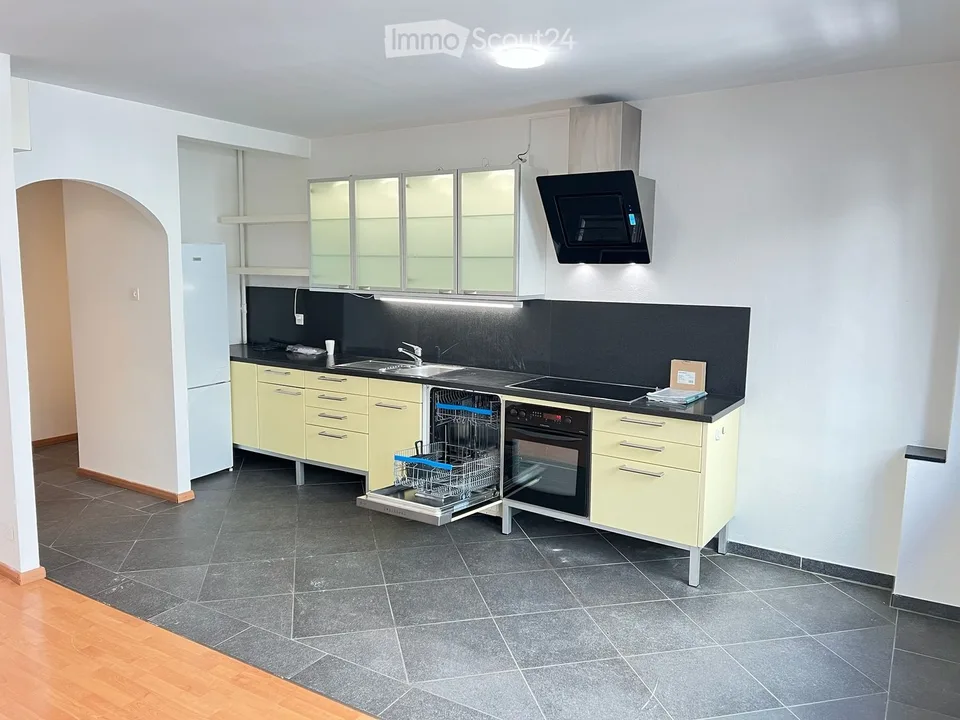 Schönes 3-Zimmer-Apartment mit Charme im Zentrum von Fribourg